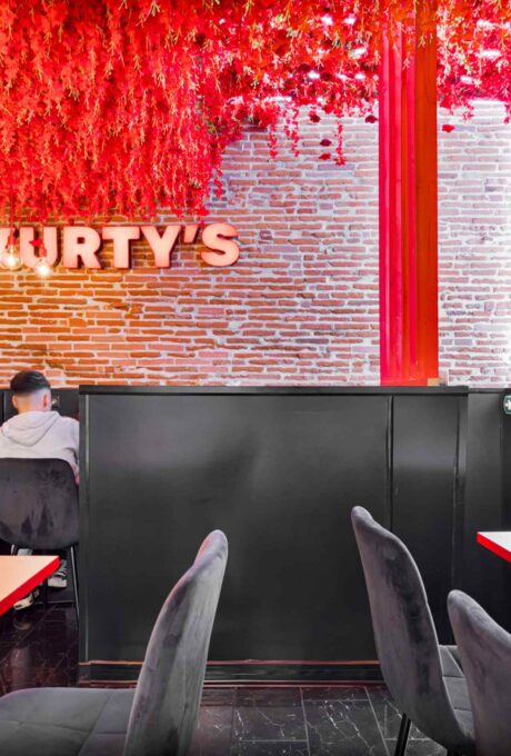 Kurtys burger restaurant Lmdeco