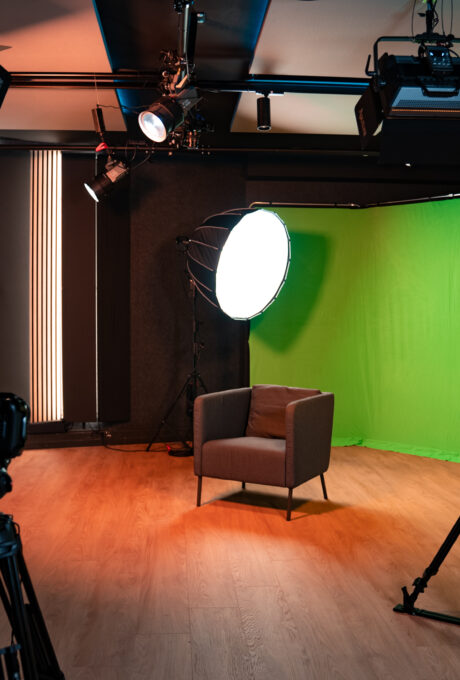 Studio de tournage avec éclairage et caméras, architecte intérieur toulouse