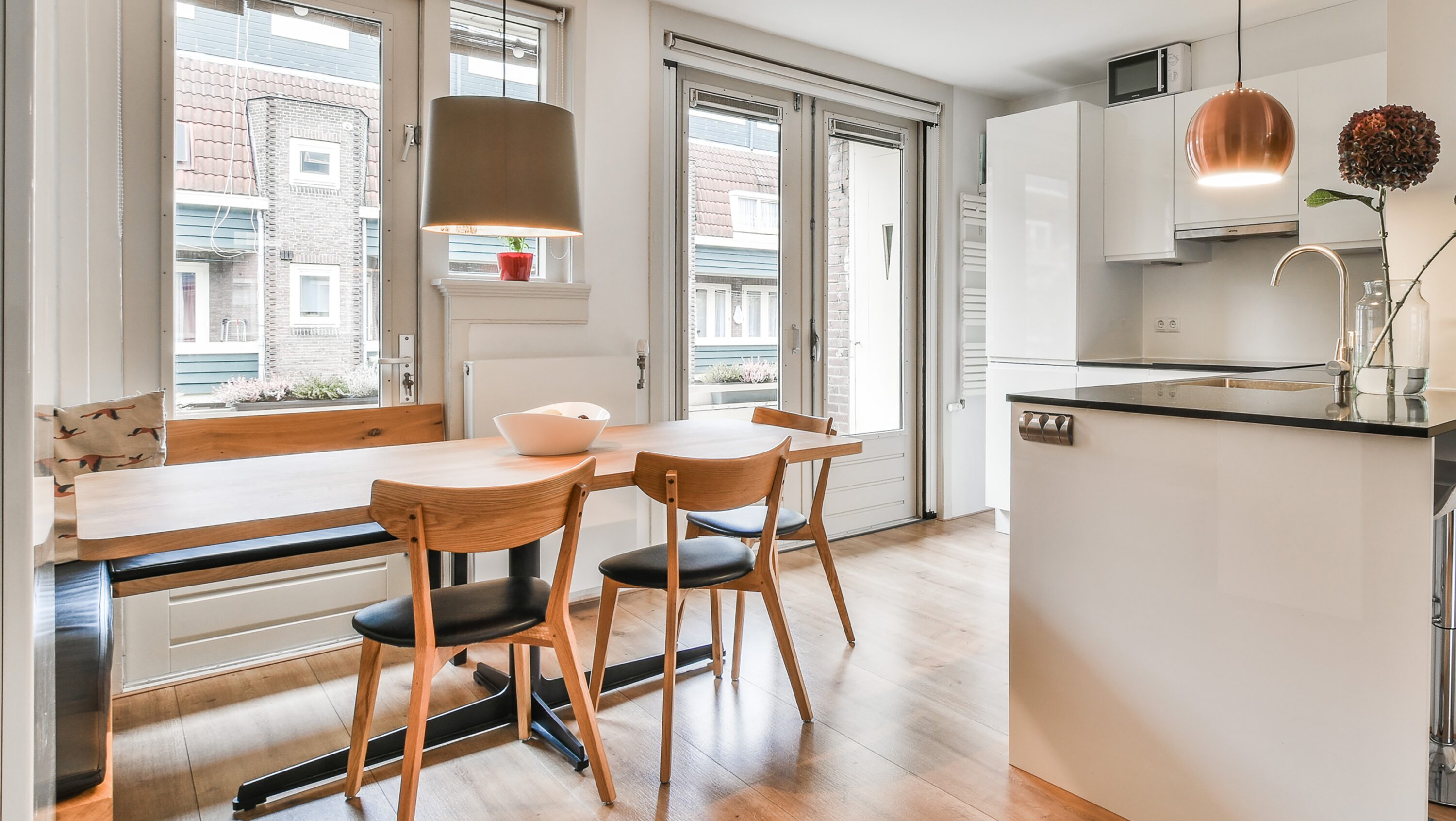 Mobilier moderne, cuisine lumineuse, architecte intérieur toulouse